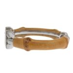 Gucci 6800L Stainless Steel and Bamboo Quartz Watch with Analog Display White Dial for Women - Image 4