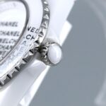 Chanel J12 Wanted de 33mm Ceramic H7419 Wristwatch Quartz - Image 5
